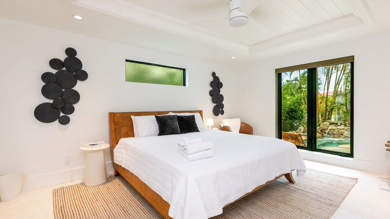 Photo of Bedroom in Redington Beach