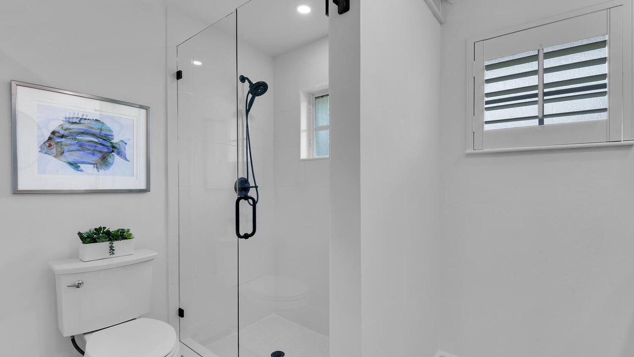 Photo of Bathroom in Park Shore