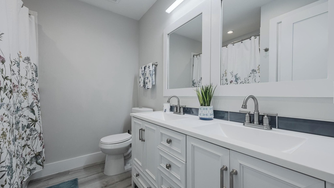 Photo of Bathroom in Naples Park