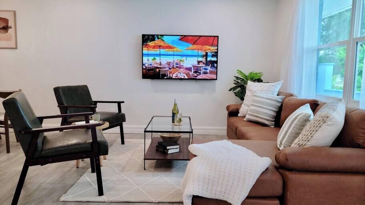 Photo of Bedroom in Naples Park