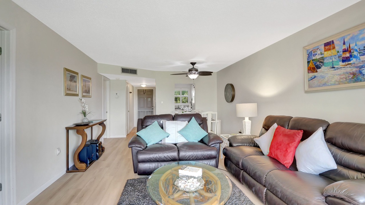 Photo of Livingroom in Central Naples