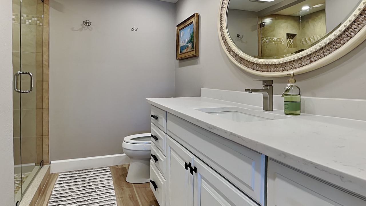 Photo of Bathroom in Bayway Isles