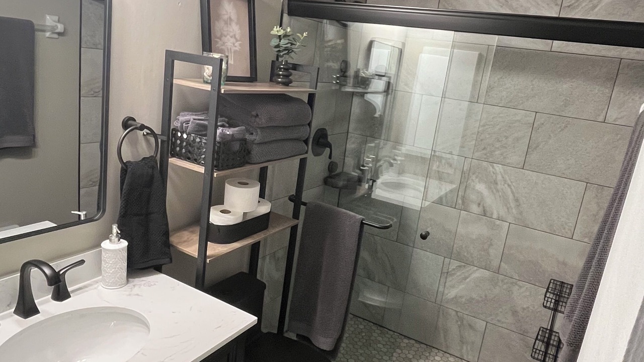 Photo of Bathroom in Biggar