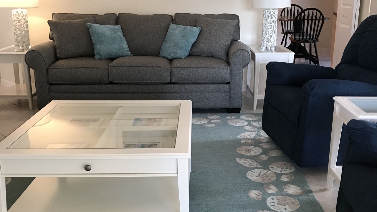 Photo of Livingroom in Pelican Bay