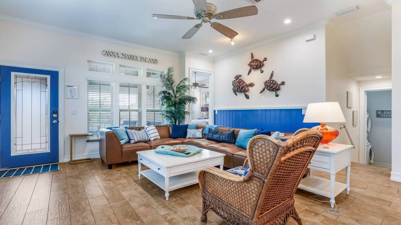 Photo of Livingroom in Holmes Beach