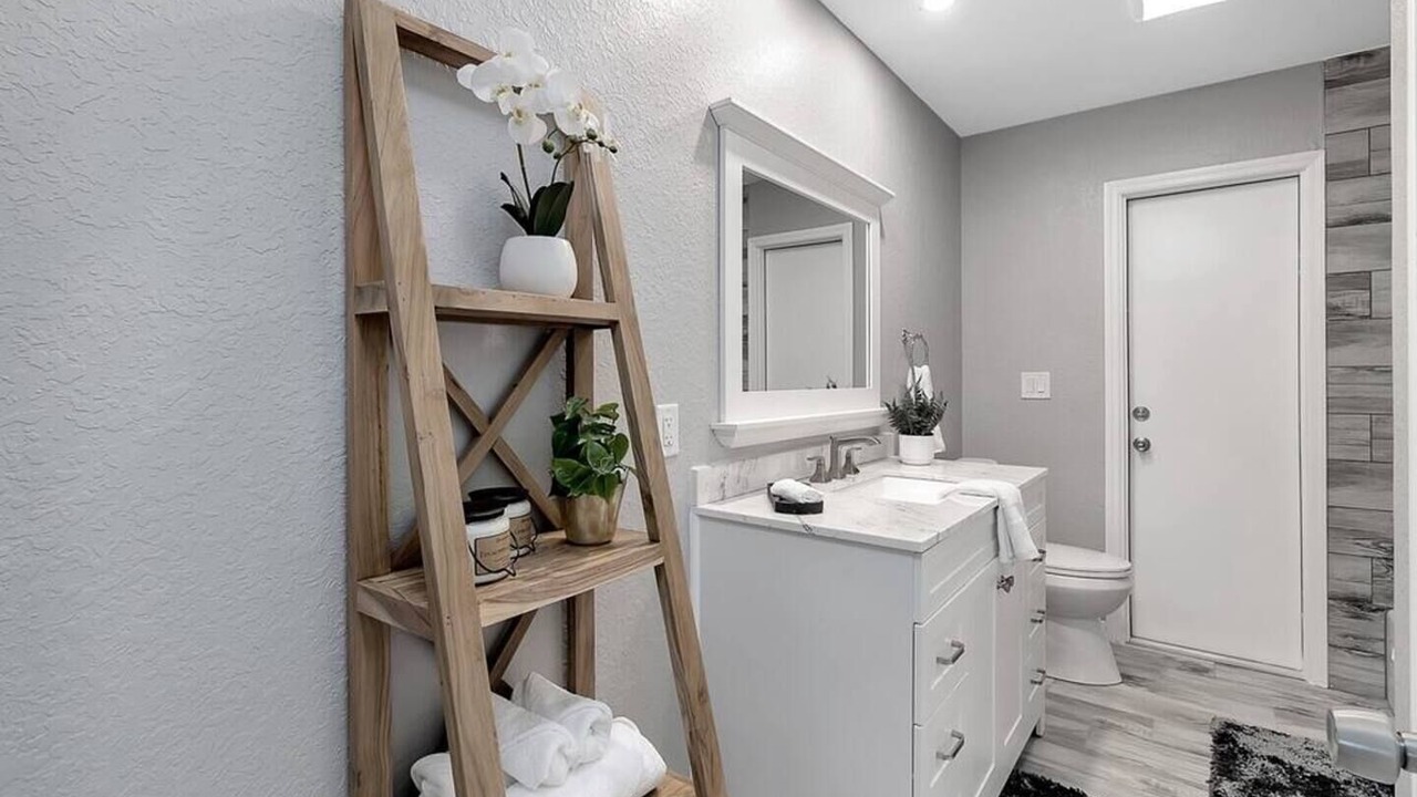 Photo of Bathroom in Oakland Hills