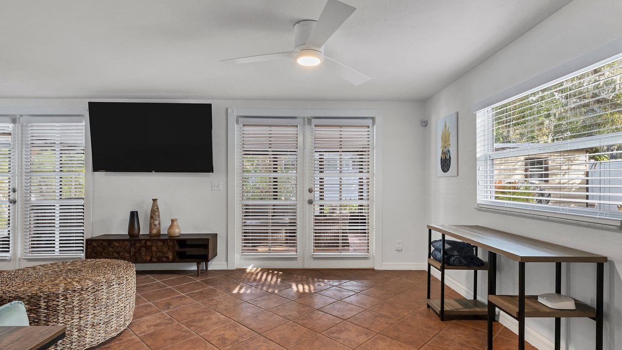 Photo of Livingroom in Arlington Park
