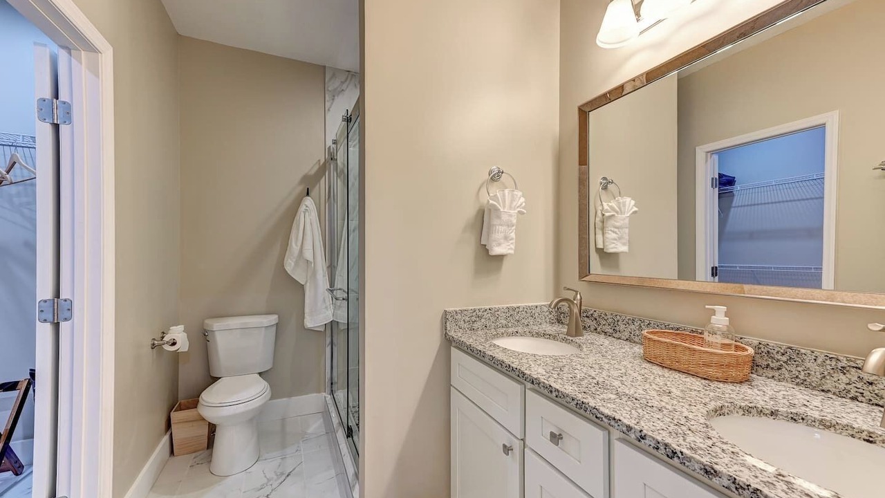 Photo of Bathroom in Hendersonville