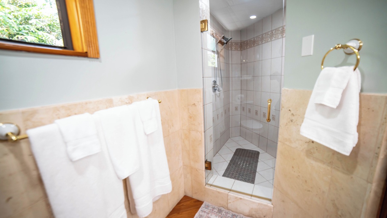 Photo of Bathroom in Davie