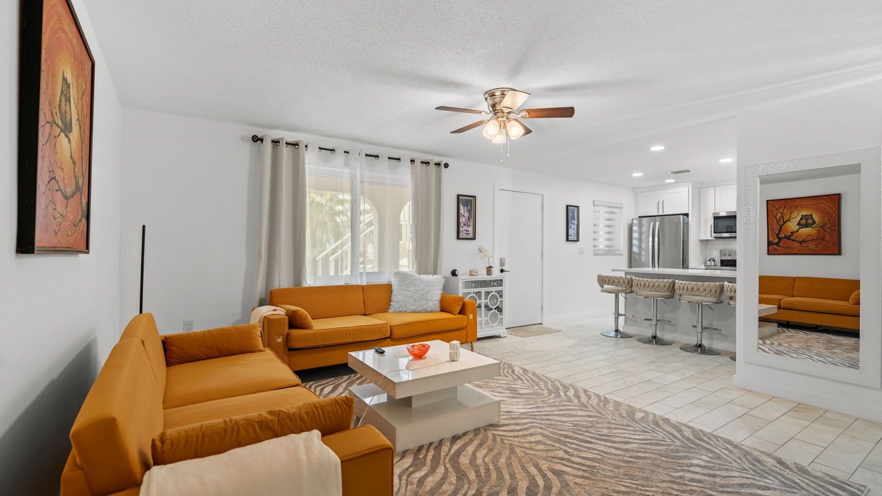 Photo of Bedroom in Golden Beach