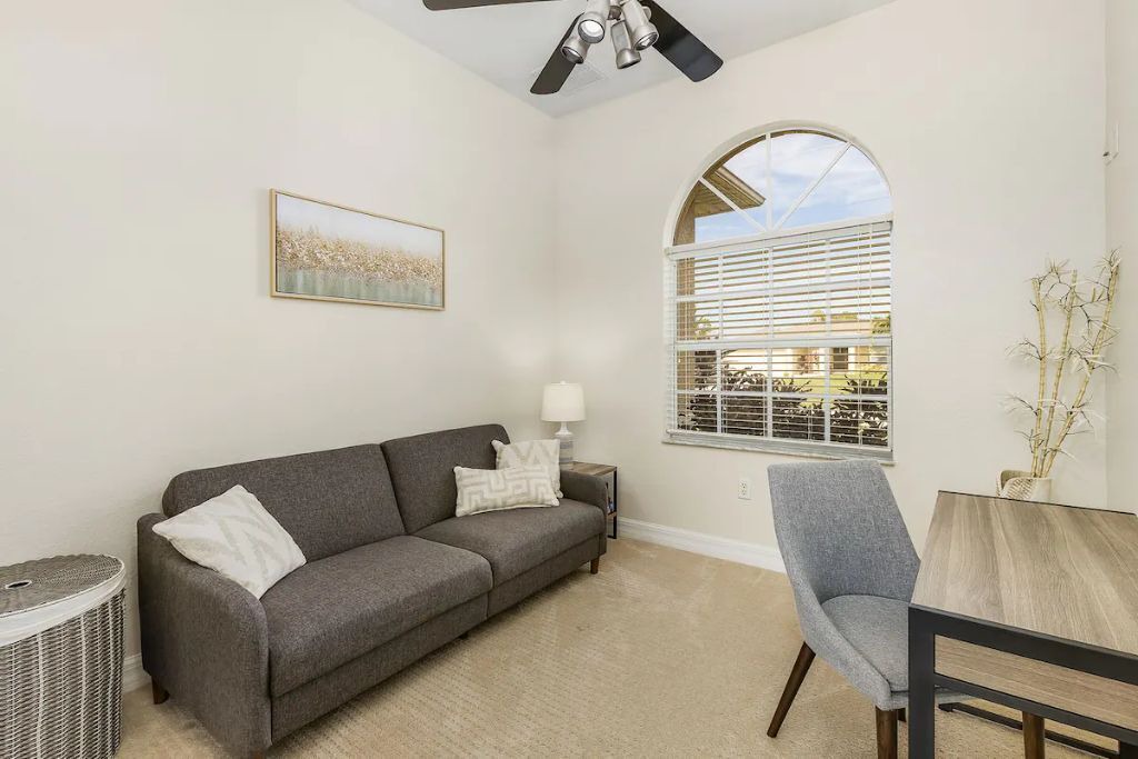 Photo of Livingroom in Mariner