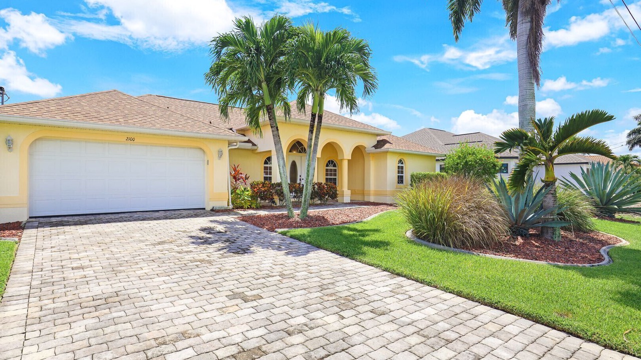 Photo of Outdoor in Pelican