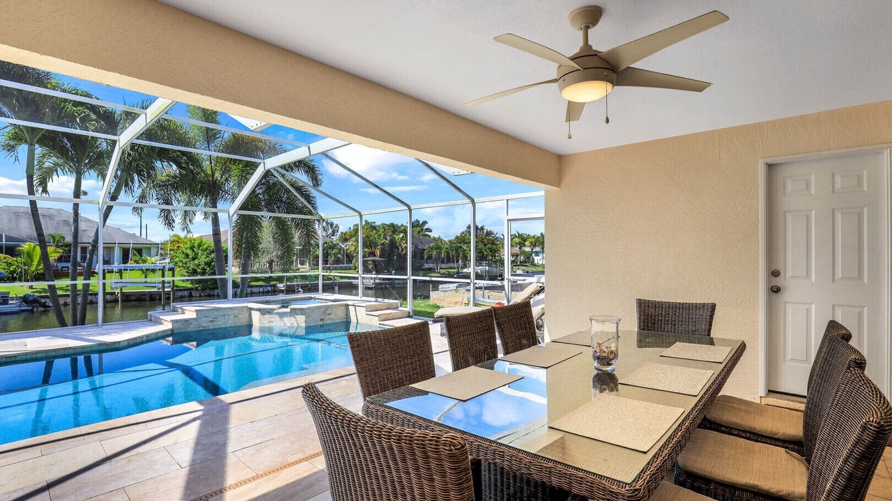 Photo of Outdoor in Pelican