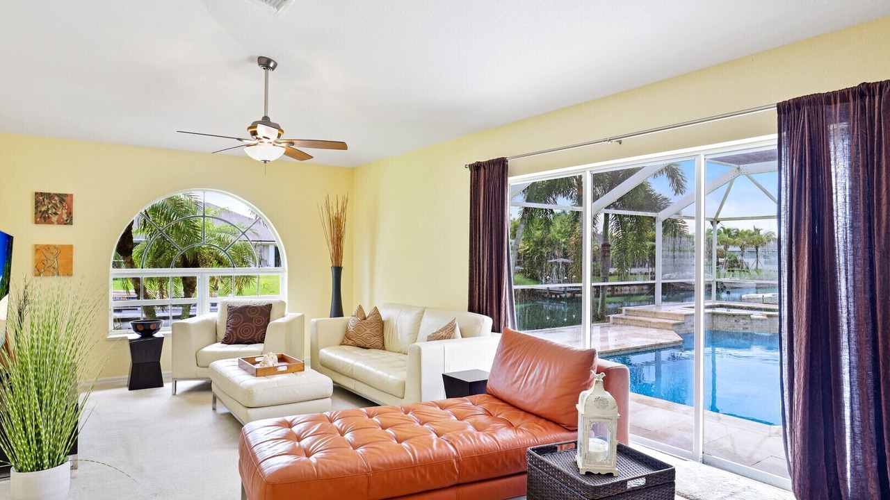 Photo of Livingroom in Pelican