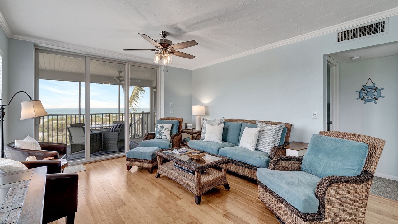 Photo of Livingroom in Palm Island