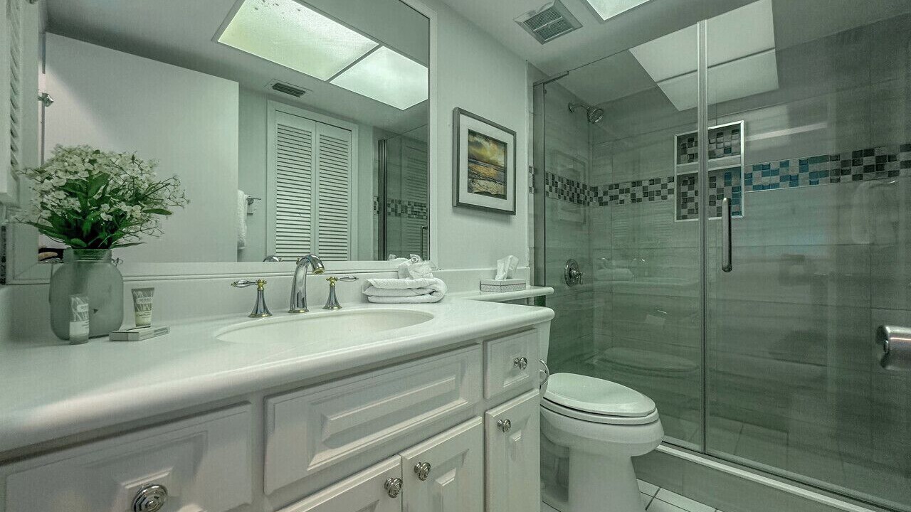 Photo of Bathroom in Palm Island
