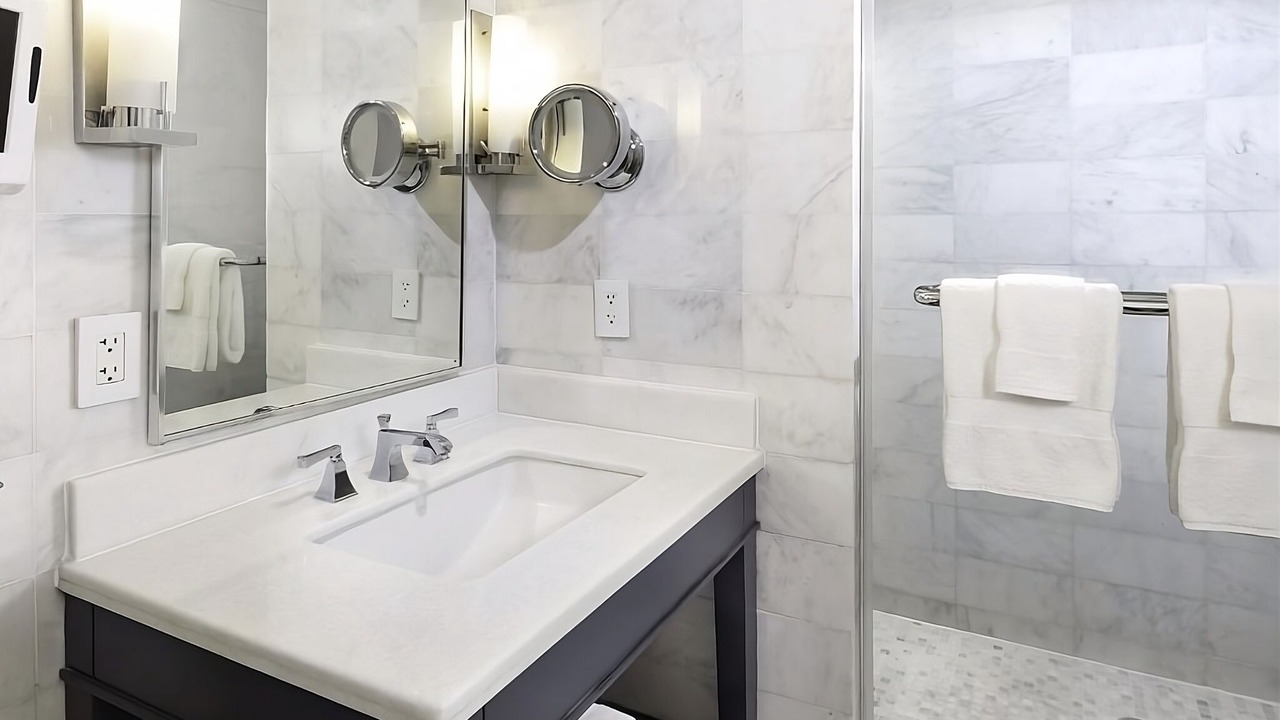Photo of Bathroom in Mid Beach