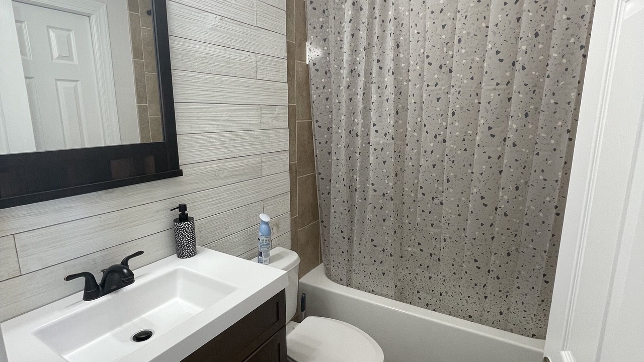 Photo of Bathroom in Willoughby Acres