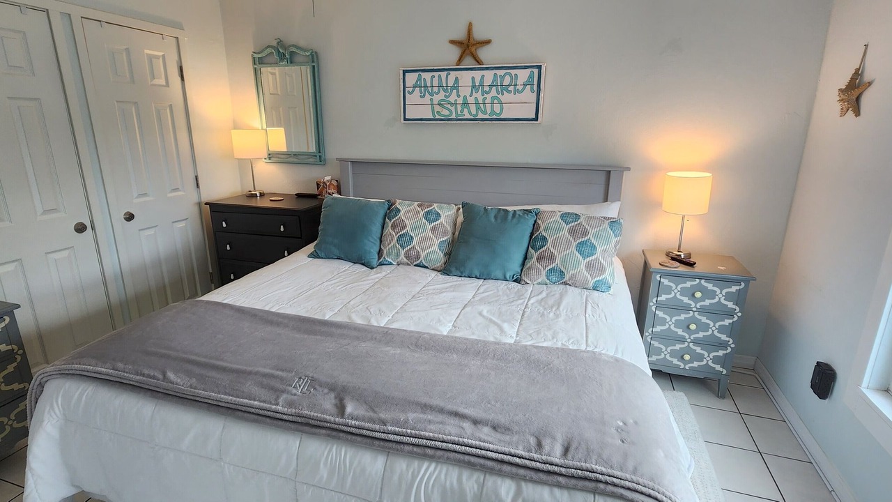 Photo of Bedroom in Bradenton Beach