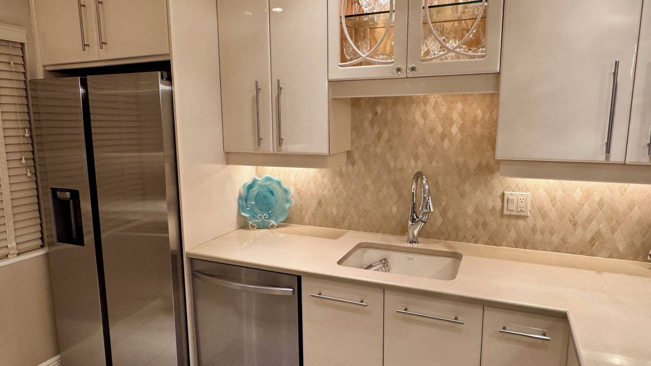 Photo of Kitchen in Royal Harbor