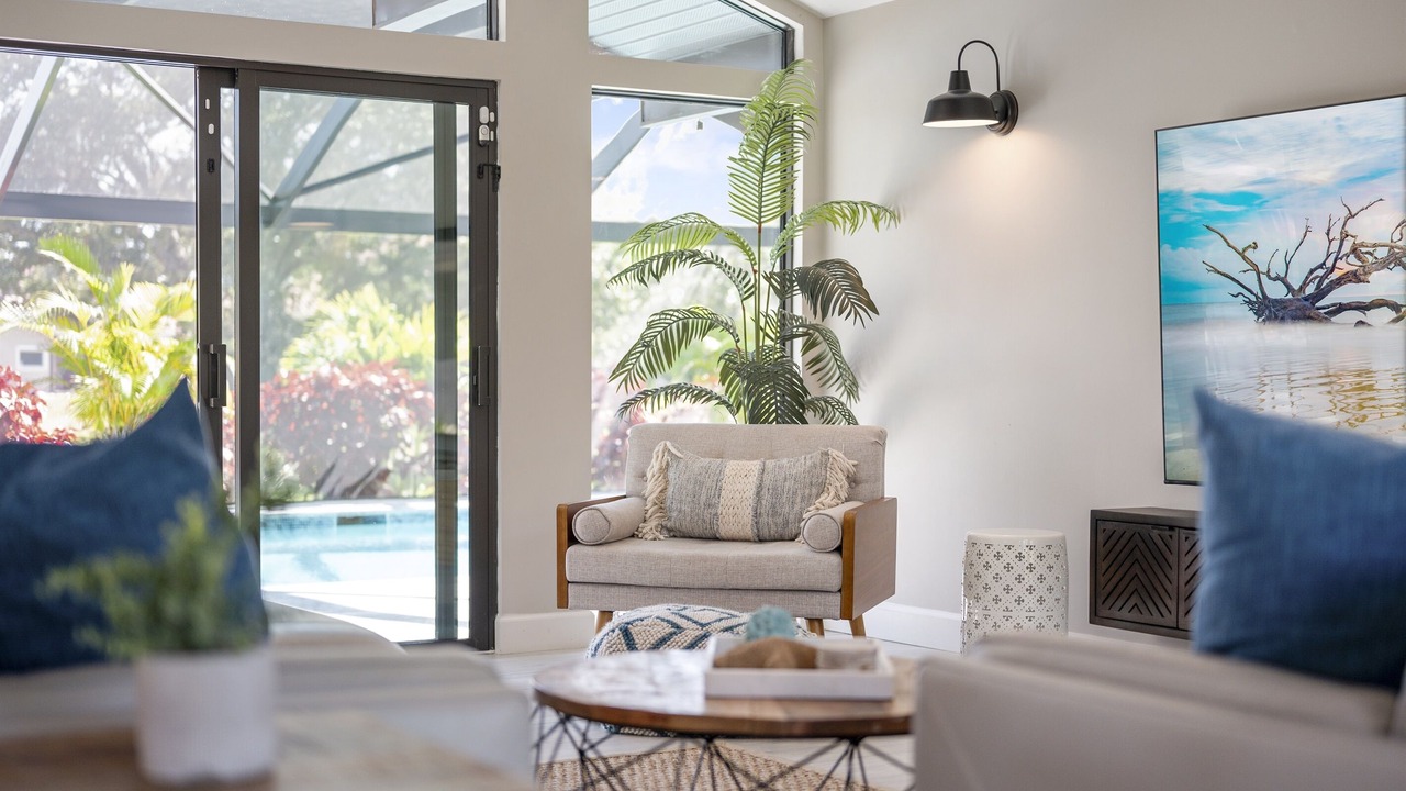 Photo of Livingroom in Central Naples