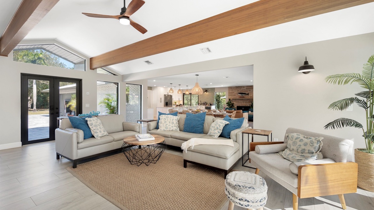 Photo of Livingroom in Central Naples