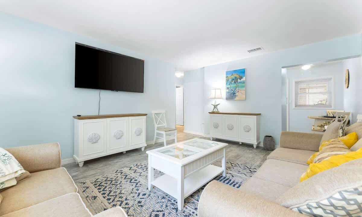 Photo of Livingroom in Laurel Park