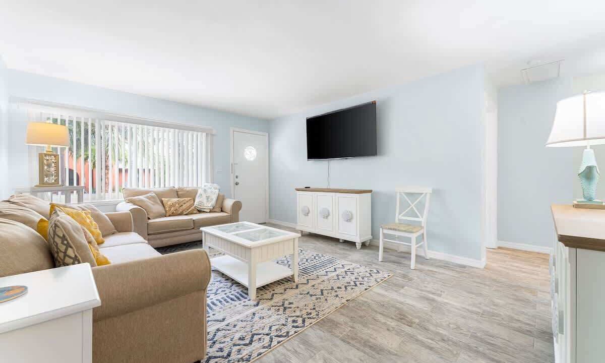 Photo of Livingroom in Laurel Park