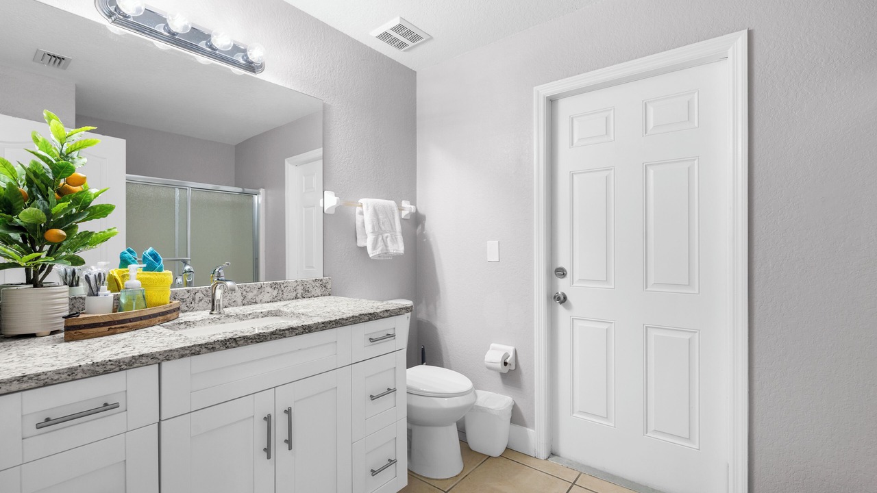 Photo of Bathroom in Trafalgar