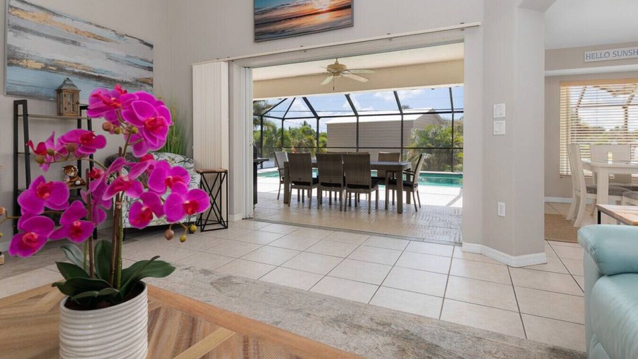 Photo of Livingroom in Charlotte Park