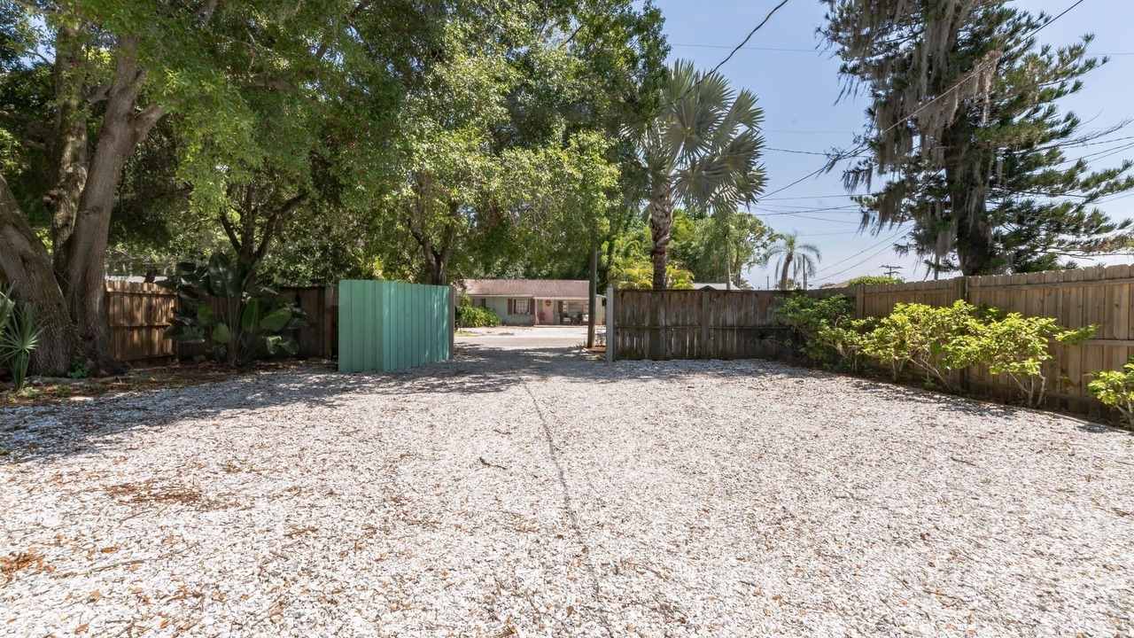 Photo of Others in Bayou Oaks