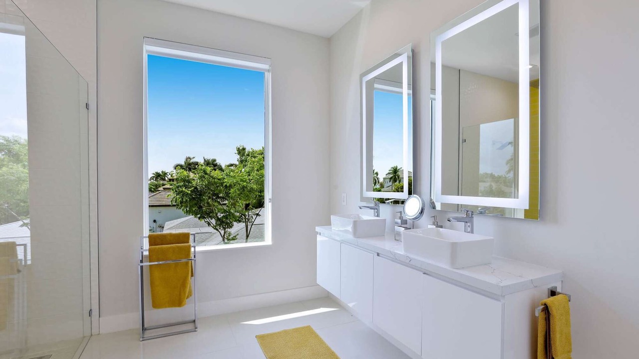 Photo of Bathroom in Yacht Club