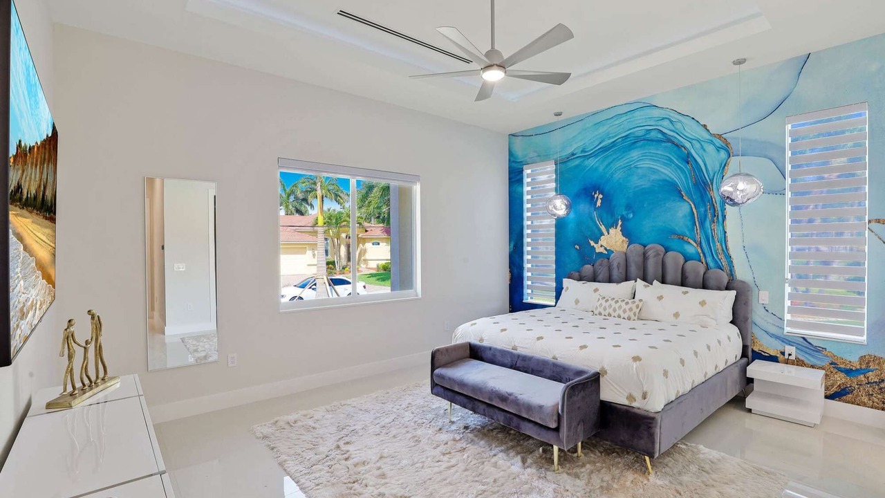 Photo of Bedroom in Yacht Club