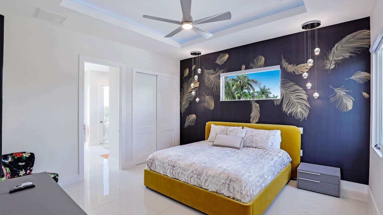 Photo of Bedroom in Yacht Club