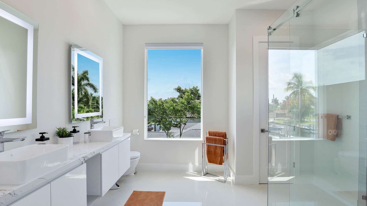 Photo of Bathroom in Yacht Club