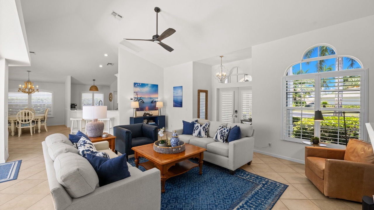 Photo of Livingroom in Central Naples
