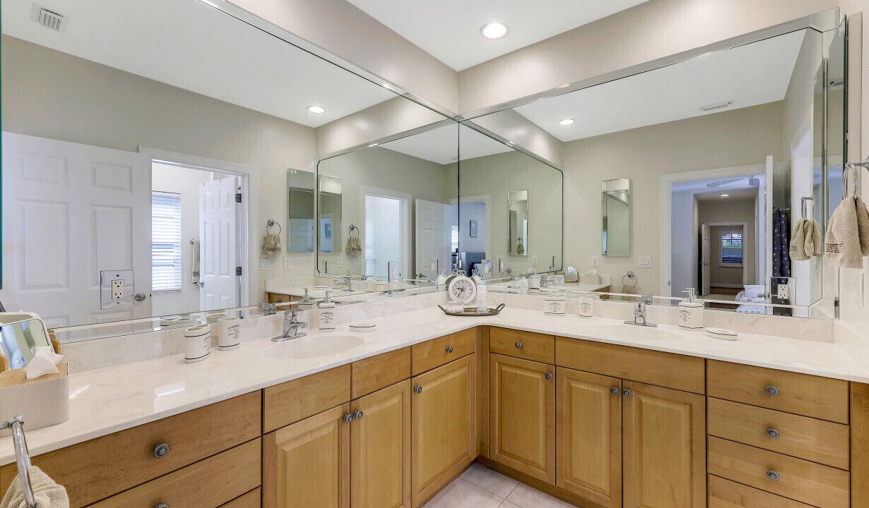 Photo of Bathroom in Naples