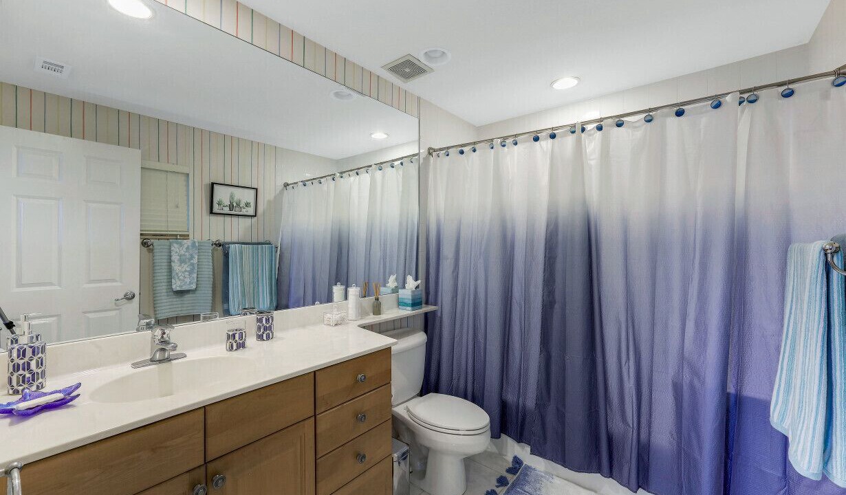 Photo of Bathroom in Naples
