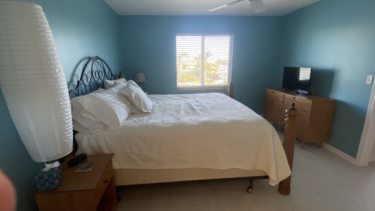 Photo of Bedroom in Vanderbilt Beach