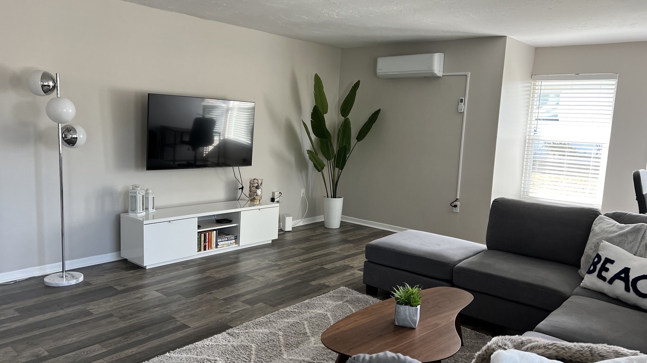 Photo of Livingroom in Oakland Hills
