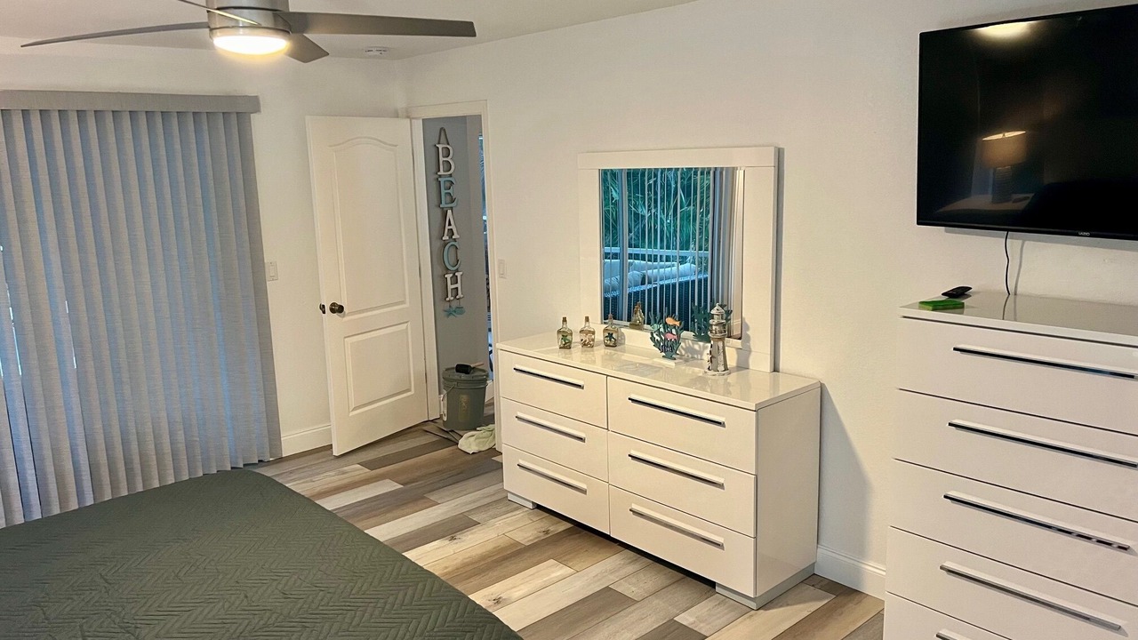 Photo of Bedroom in Pelican