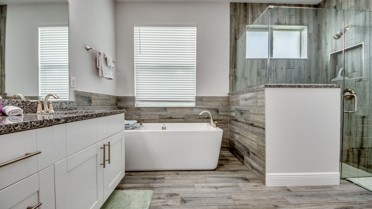 Photo of Bathroom in Pelican