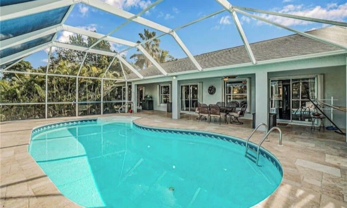 Photo of Outdoor in Naples