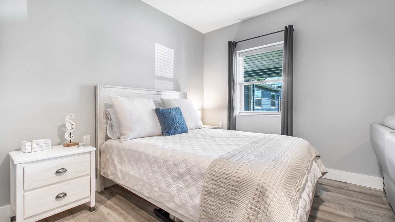 Photo of Bedroom in Madeira Beach