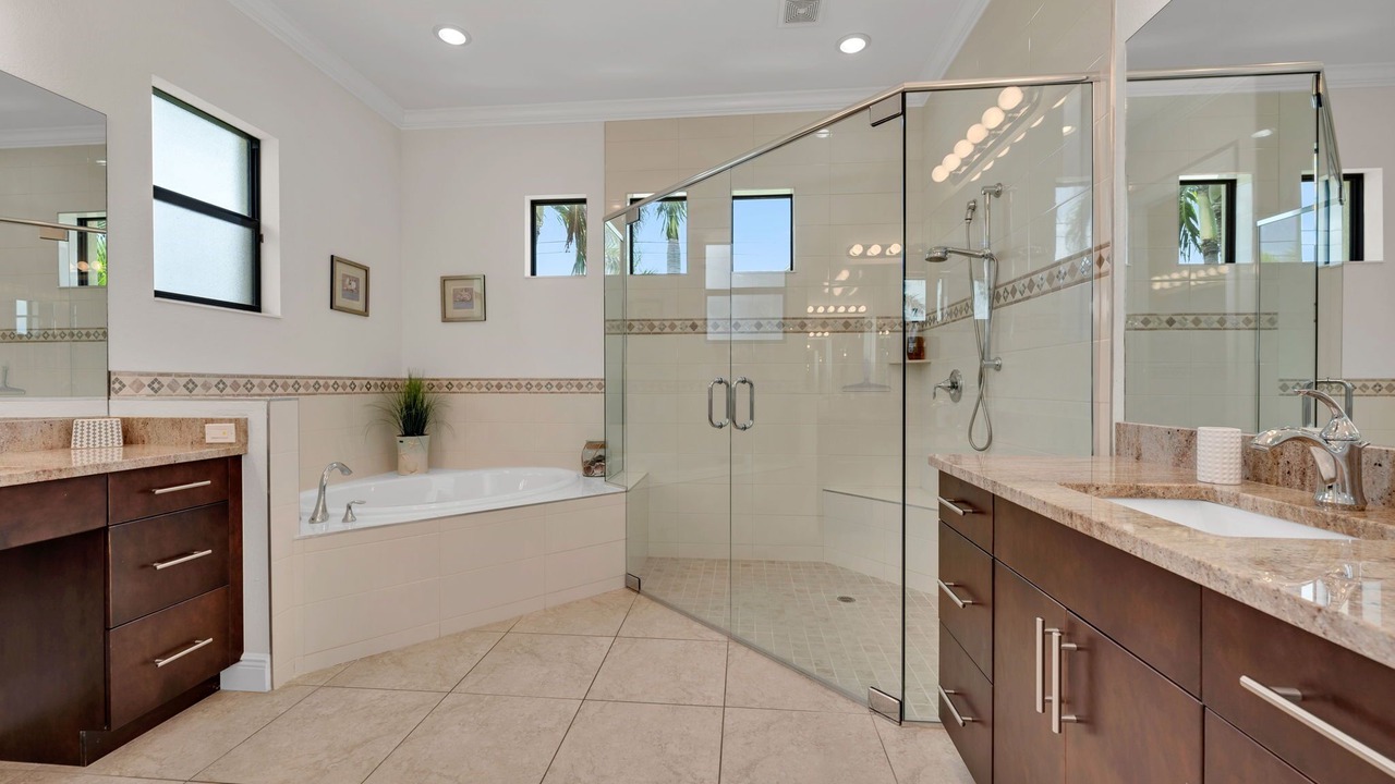 Photo of Bathroom in Pelican