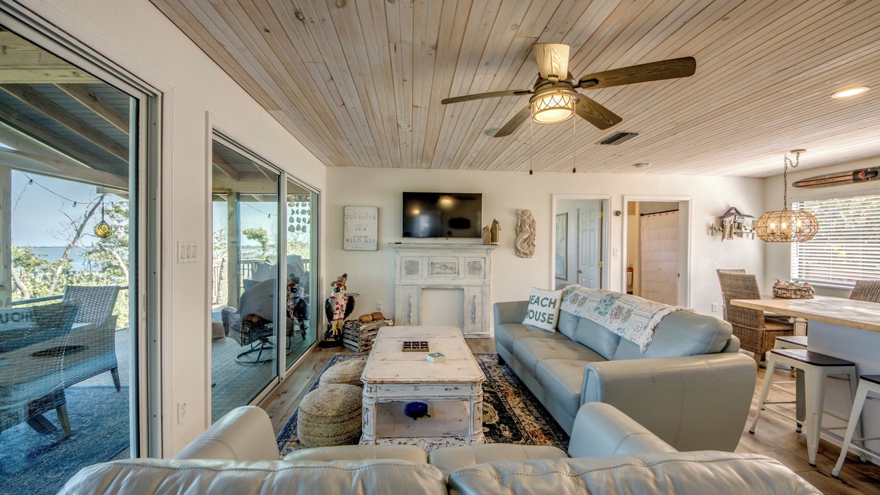 Photo of Livingroom in Placida