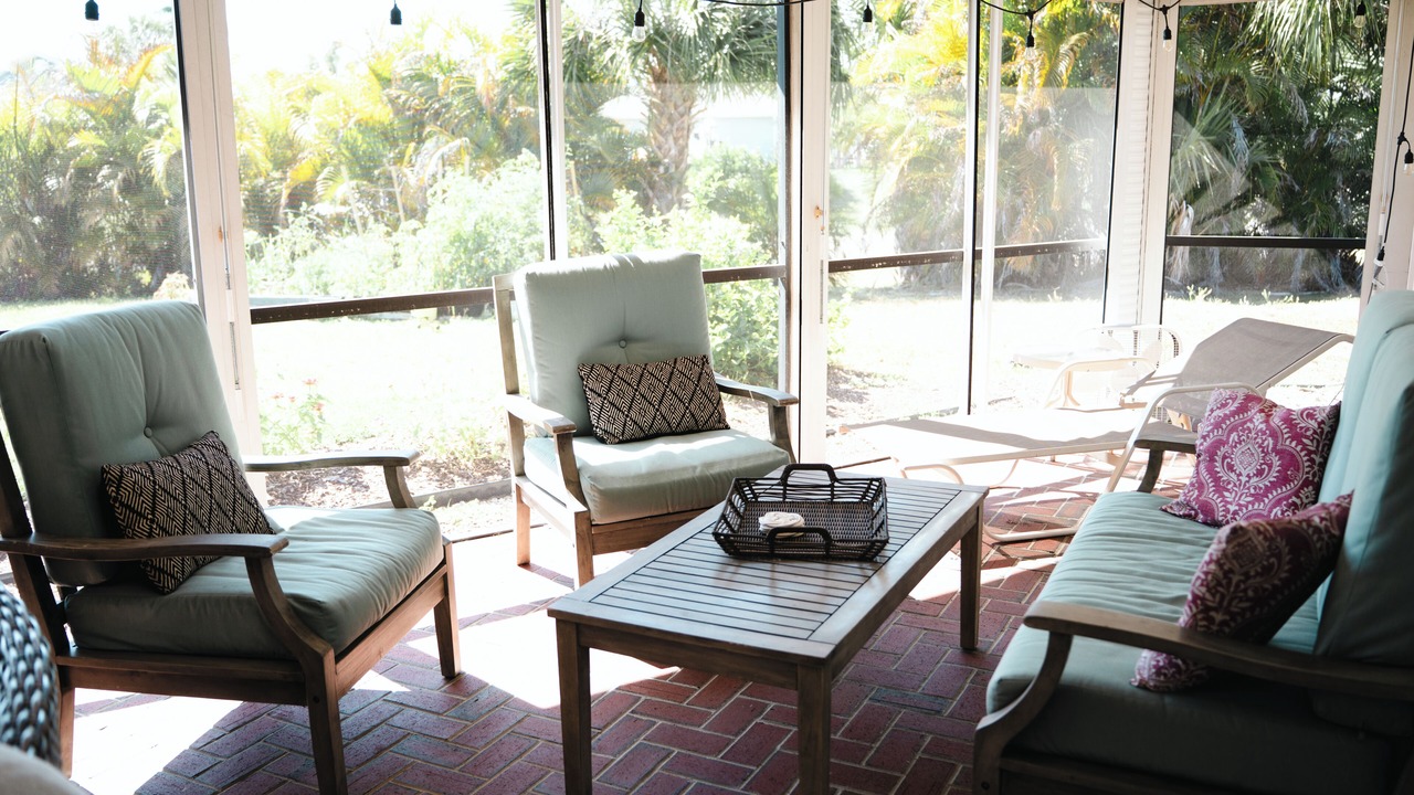 Photo of Livingroom in Riverbend Country Club