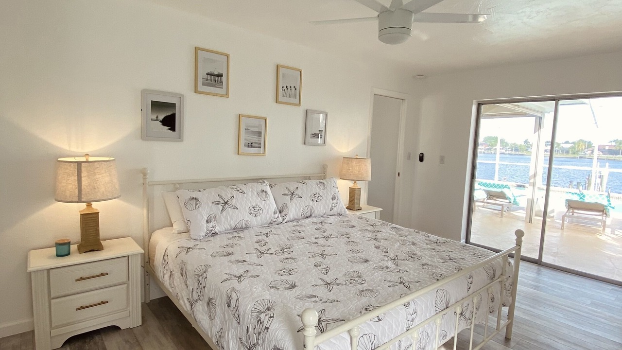 Photo of Bedroom in Eight Lakes