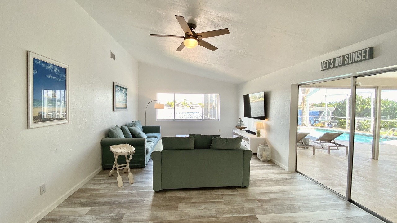 Photo of Livingroom in Eight Lakes