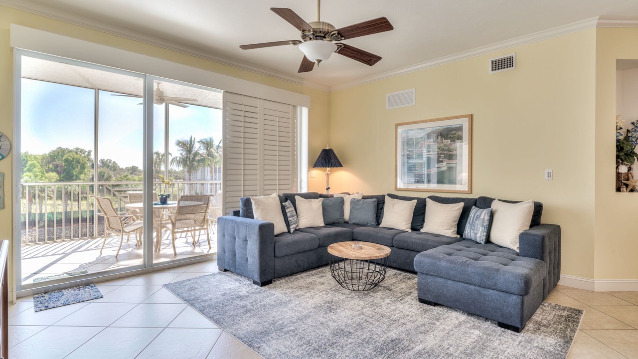Photo of Livingroom in Bonita Shores